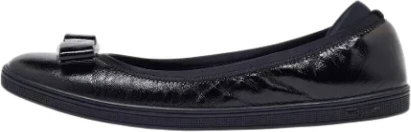 Salvatore Ferragamo Pre-owned Leather flats Black Dames