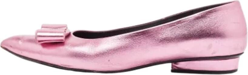 Salvatore Ferragamo Pre-owned Leather flats Pink Dames