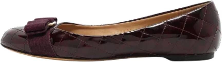 Salvatore Ferragamo Pre-owned Leather flats Red Dames