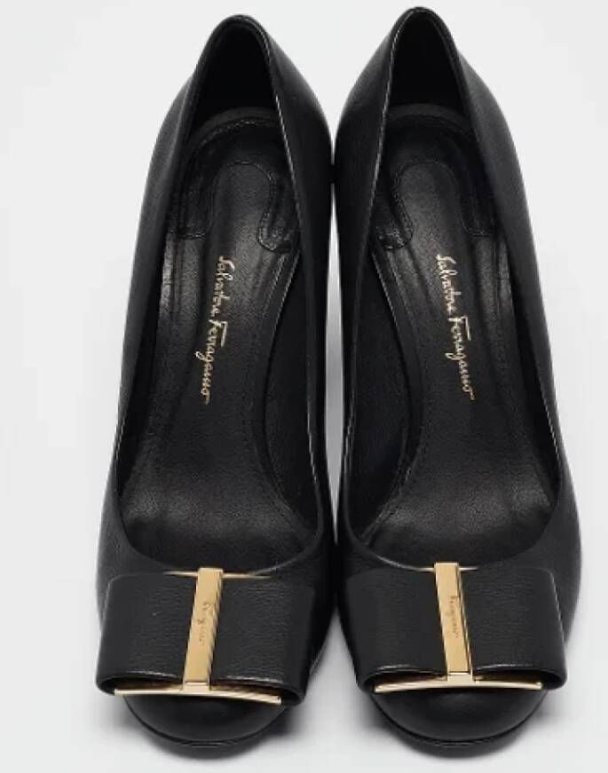 Salvatore Ferragamo Pre-owned Leather heels Black Dames