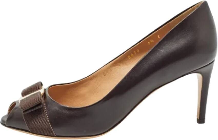 Salvatore Ferragamo Pre-owned Leather heels Brown Dames