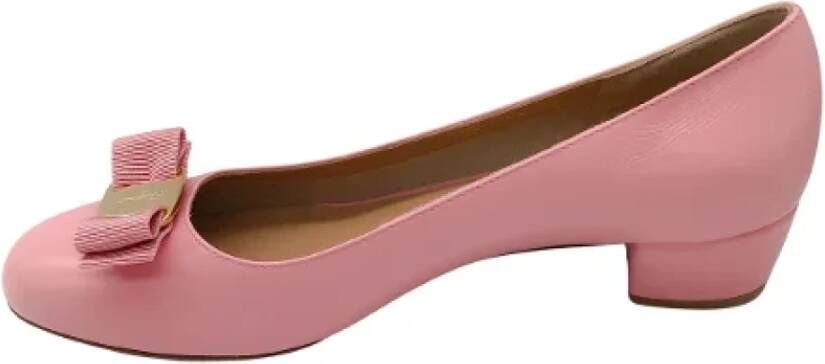 Salvatore Ferragamo Pre-owned Leather heels Pink Dames