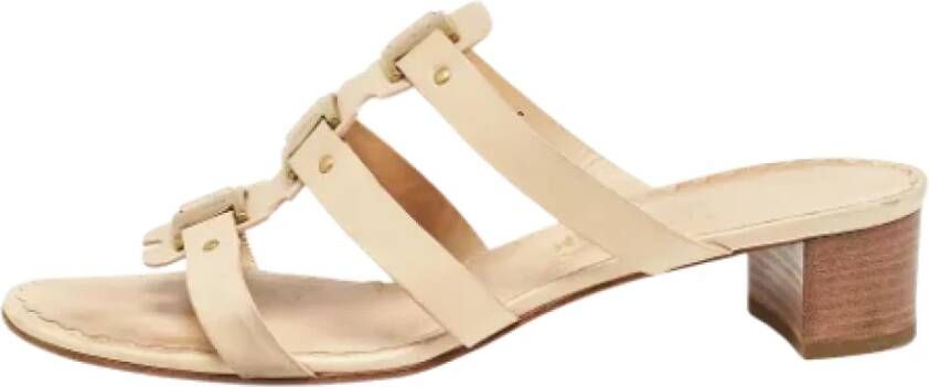 Salvatore Ferragamo Pre-owned Leather sandals Beige Dames