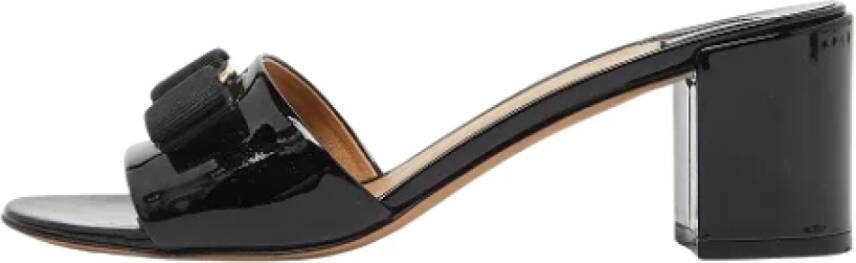 Salvatore Ferragamo Pre-owned Leather sandals Black Dames