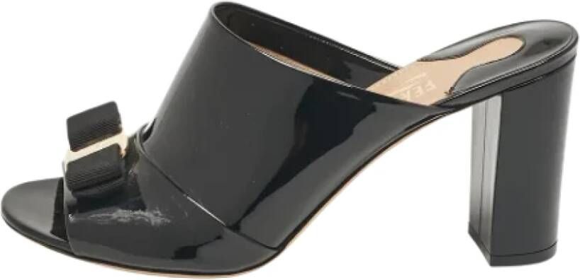 Salvatore Ferragamo Pre-owned Leather sandals Black Dames