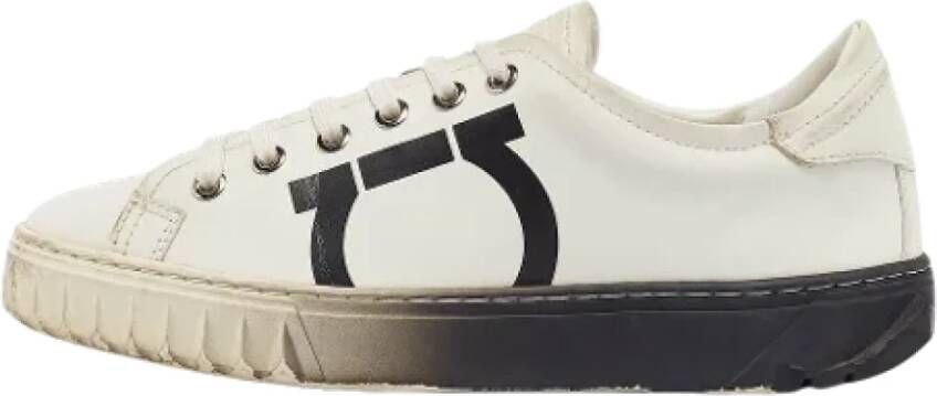 Salvatore Ferragamo Pre-owned Leather sneakers White Dames