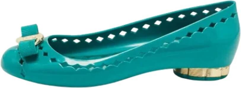 Salvatore Ferragamo Pre-owned Rubber flats Green Dames