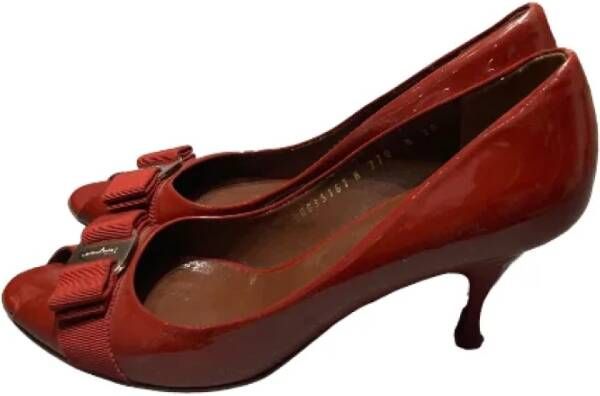 Salvatore Ferragamo Pre-owned Sandalen Red Dames