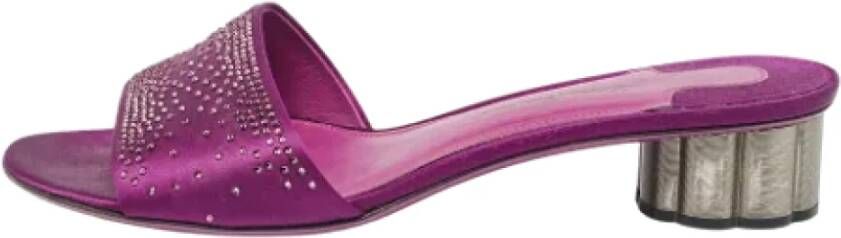 Salvatore Ferragamo Pre-owned Satin sandals Purple Dames