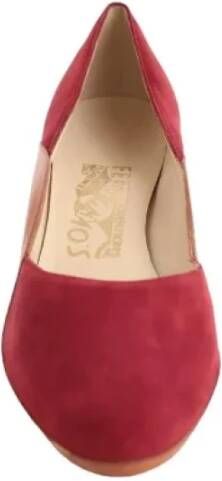 Salvatore Ferragamo Pre-owned Suede heels Red Dames