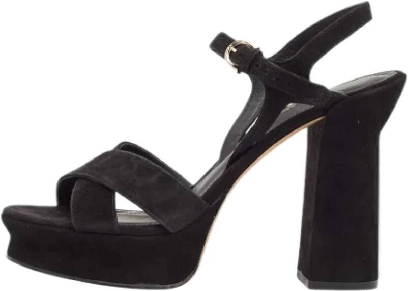 Salvatore Ferragamo Pre-owned Suede sandals Black Dames