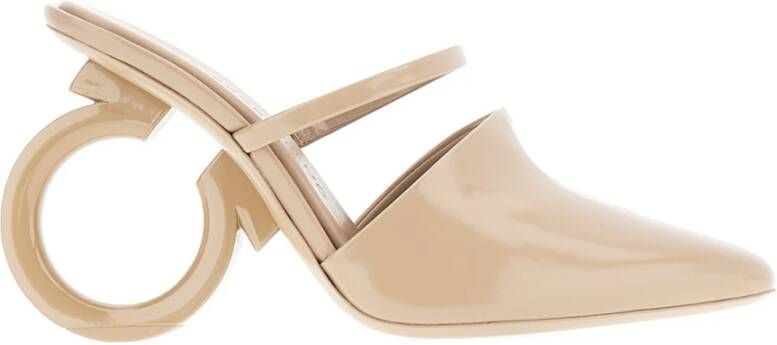 Salvatore Ferragamo Hakschoenen Beige Dames