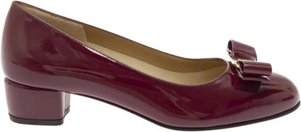 Salvatore Ferragamo Rode Ballerina Hakken met Strik Detail Red Dames