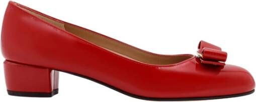 Salvatore Ferragamo Rode Pumps met Iconische Vara Strik Red Dames