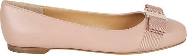 Salvatore Ferragamo Roze Platte Schoenen Varina Soft Pink Dames