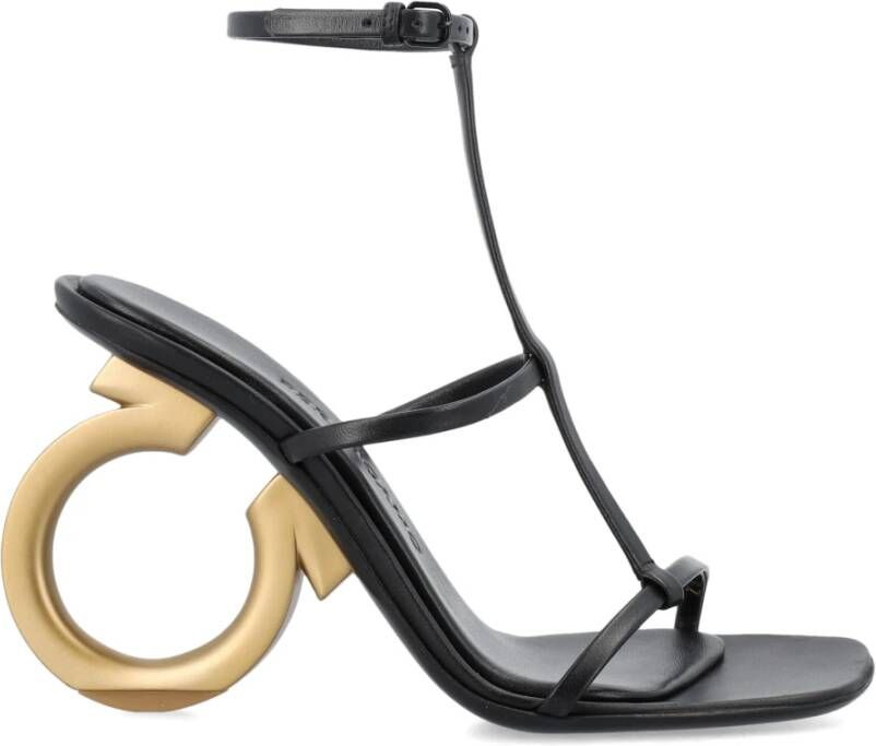 Salvatore Ferragamo Zwarte Sandalen met Runway Gancio T.10.5 Zwart Dames