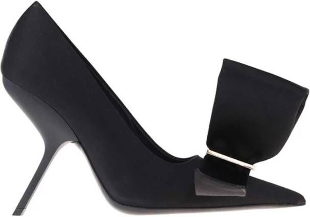 Salvatore Ferragamo Strik Puntige Neus Pumps Gebeeldhouwde Hak Black Dames