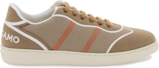 Salvatore Ferragamo Vintage-geïnspireerde Lage Sneakers van Technisch Breisel Beige Dames