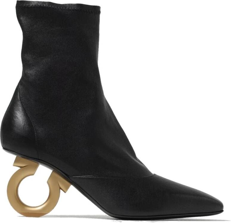 Salvatore Ferragamo Enkellaarzen van stretch napa-leer met gouden Gancini-hak Black Dames