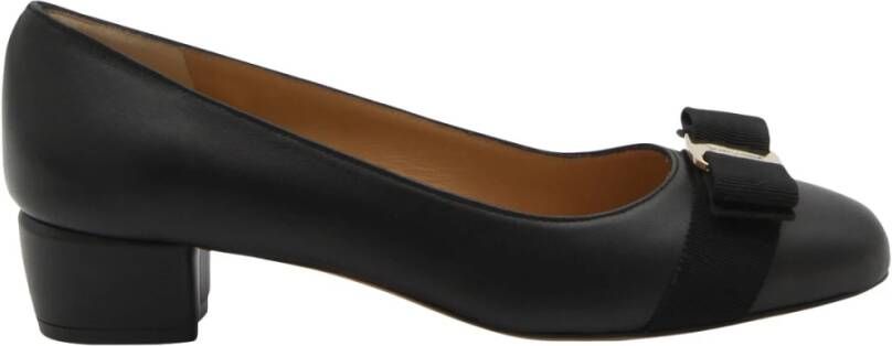 Salvatore Ferragamo Zwarte Leren Strik Detail Hak Pumps Black Dames