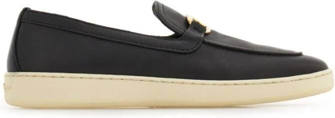 Salvatore Ferragamo Zwarte platte instappers met goudkleurig logo Black Dames