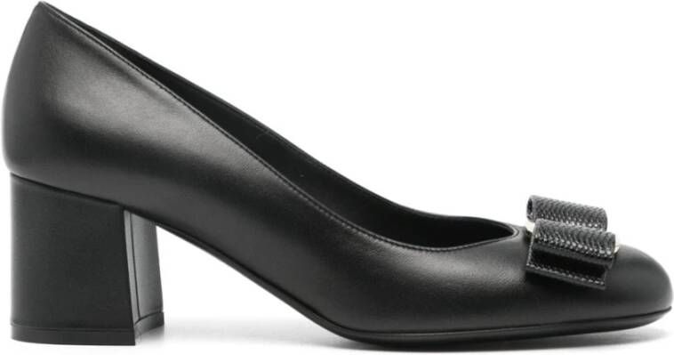 Salvatore Ferragamo Zwarte Hak Pumps met Strik Detail Black Dames