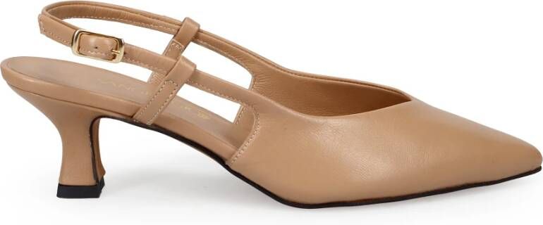 Sangiorgio Beige Hakken Schoenen voor Dagelijkse Elegantie Beige Dames