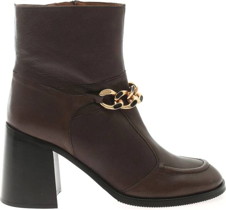 See by Chloé Mahe Booties Bruine Leren Enkellaarzen met Gouden Ketting Zwart Dames