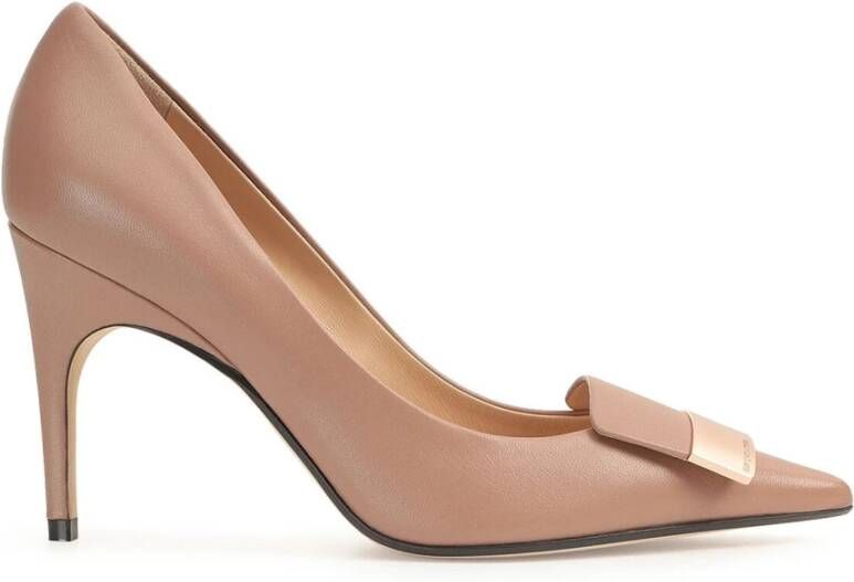 Sergio Rossi Beige Leren Pumps met puntige neus Beige Dames