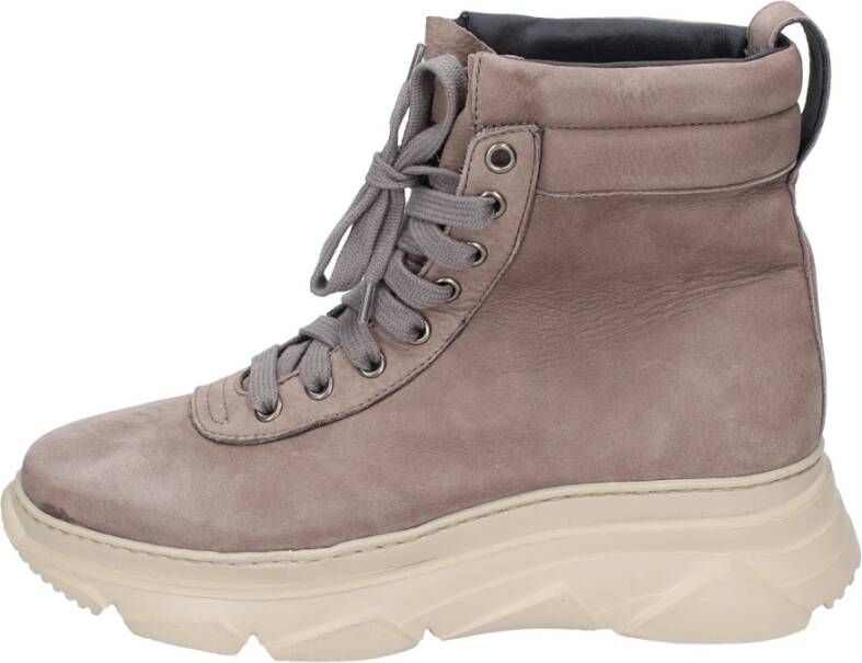 Stokton Nubuck Leren Enkellaarzen Vrouwen Beige Dames