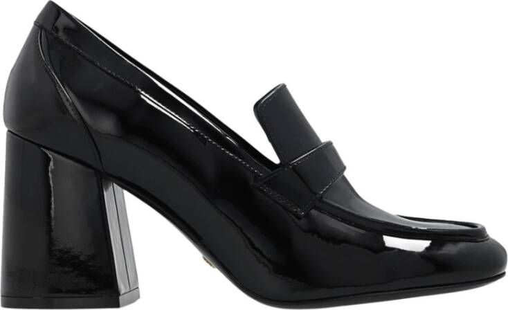 Stuart Weitzman Loafers & ballerina schoenen Sleek 85 Loafer in zwart