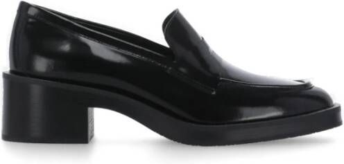 Stuart Weitzman Zwarte Eco Leren Loafers Vierkante Neus Black Dames