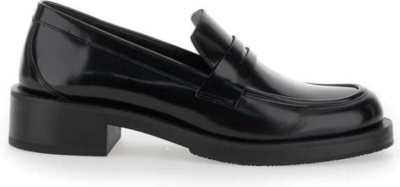 Stuart Weitzman Loafers & ballerina schoenen Palmer Bold Loafer in zwart