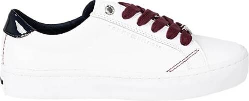 Tommy Hilfiger Vetersneakers met ronde neus en merkdetails White Dames