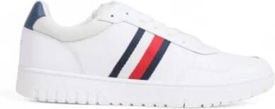 Tommy Hilfiger Plateausneakers TH BASKET CORE LITE vrijetijdsschoen lage schoen veterschoen met gepolsterde schacht