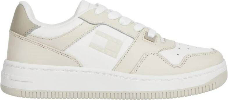 TOMMY JEANS Plateausneakers TJW RETRO BASKET TONAL LOGO met zijlogo-vlag vrijetijdsschoen halfhoge schoen veterschoen