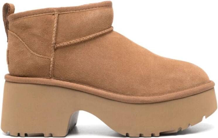 Ugg Beige Suède Laarzen met Naad Details Beige Dames