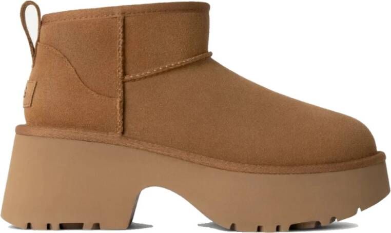 Ugg Beige Suède Laarzen met Naad Details Beige Dames