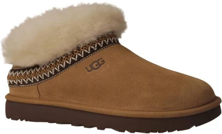 UGG Vachtlaarzen Dames Classic Mini Crescent Maat: 40 Materiaal: Suède Kleur: Cognac