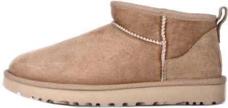 UGG Vachtlaarzen Dames W Classic Ultra Mini Maat: 43 Materiaal: Suède Kleur: Beige