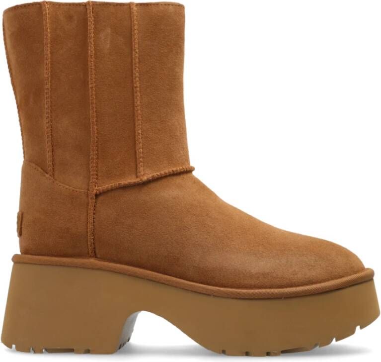 UGG Vachtlaarzen Dames Classic Twin Seam New Heights Maat: 43 Materiaal: Suède Kleur: Cognac