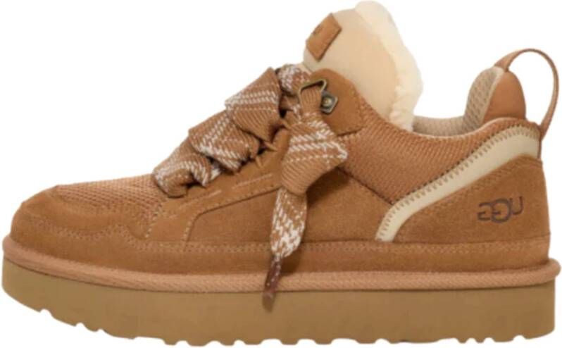 UGG Lage sneakers W Lowmel Maat: 36 Materiaal: Suède Kleur: Cognac