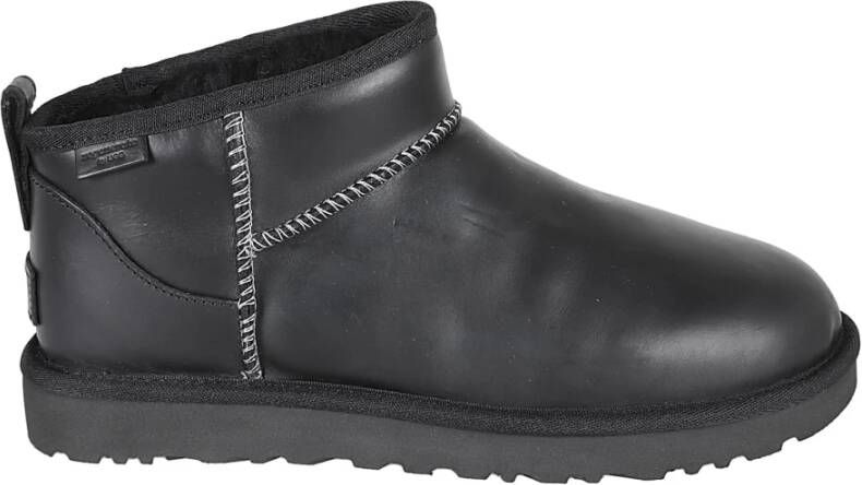 UGG Vachtlaarzen Classic Ultra Mini Leather Regenerate Maat: 37 Materiaal: Leer Kleur: Zwart