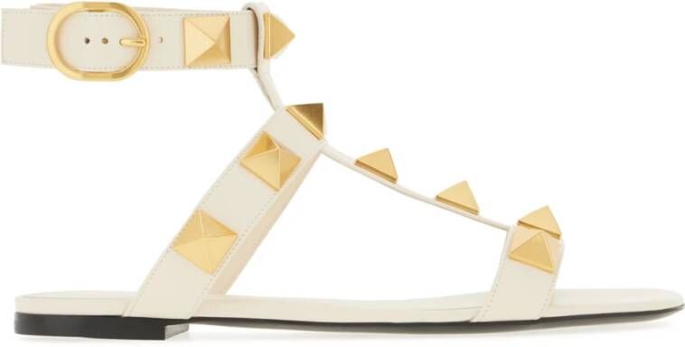 Valentino Garavani Stijlvolle Sandalen voor de Zomer Beige Dames