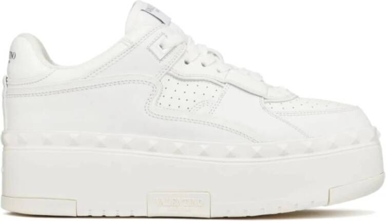 Valentino Garavani Stijlvolle Sneaker voor Modieuze Voeten White Dames