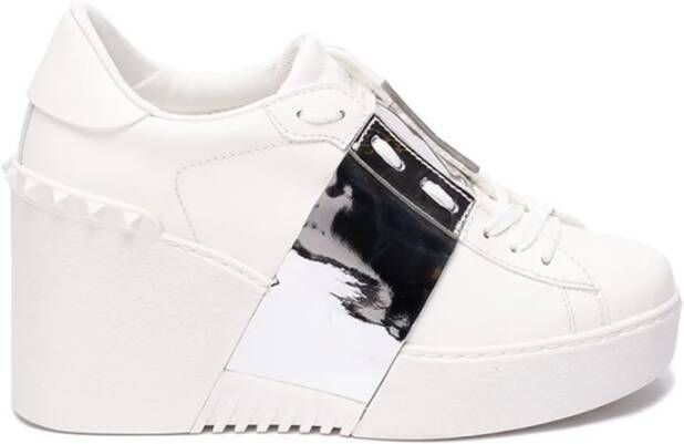 Valentino Garavani Stijlvolle Sneakers voor Trendy Fashionistas White Dames