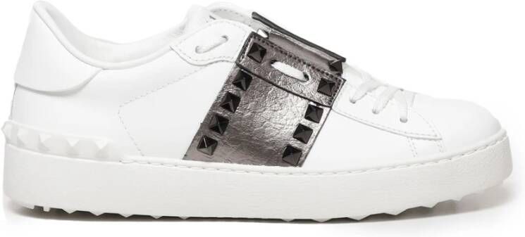 Valentino Garavani Studded Leren Sneakers Wit Grijs White Dames