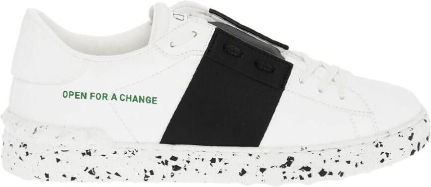 Valentino Garavani Witte Leren Sneakers met Zwarte Detail White Dames