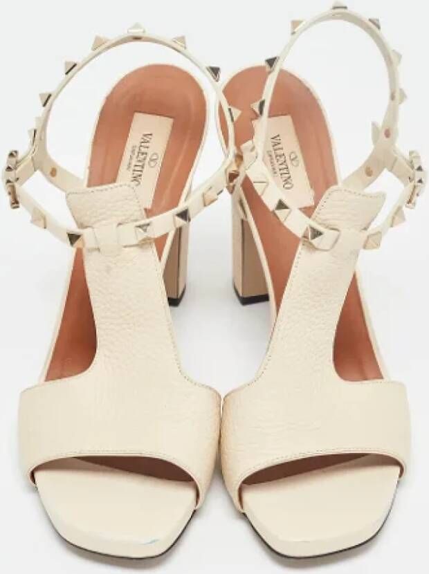 Valentino Vintage Pre-owned Leather sandals Beige Dames