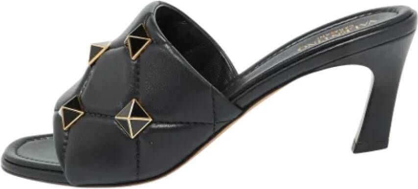 Valentino Vintage Pre-owned Leather sandals Black Dames